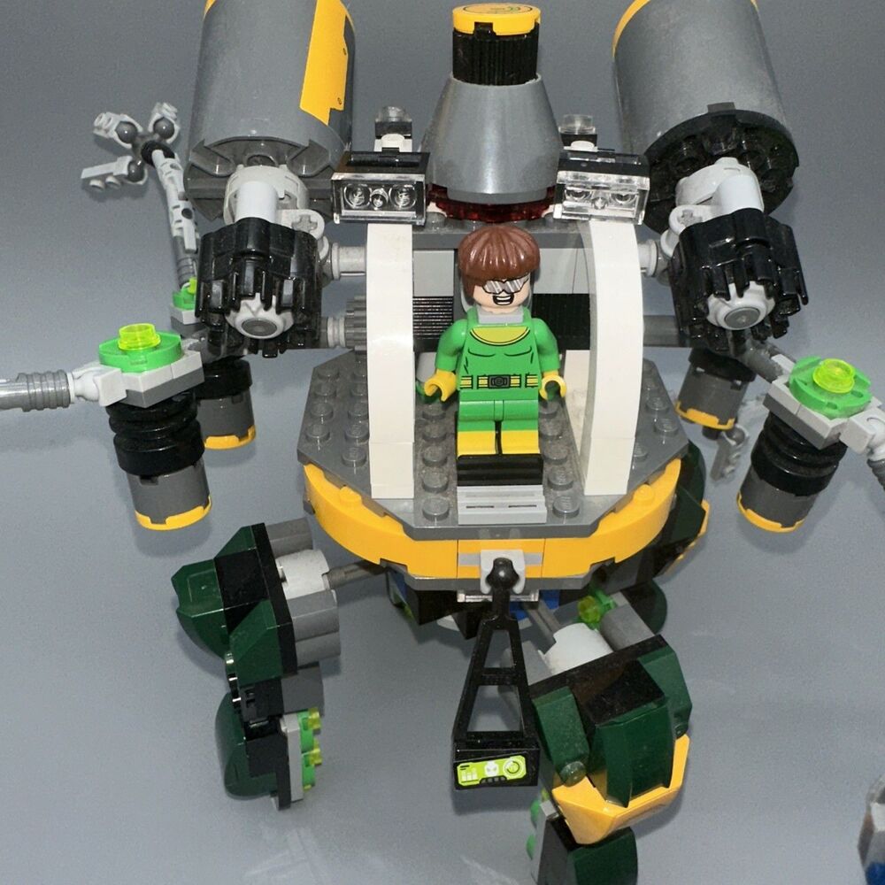 Lego Marvel Mech Lot Of 7 W/ Minifigs 76115/76107/76140/76031/76077/76059/760141 - Picture 8 of 9